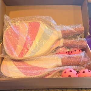 Brand New Pickleball Set – 4 Paddles, Net & Balls